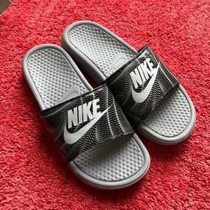 Nike slides
